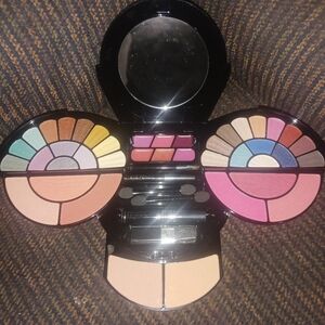 NEW in Box BR All-in-1 Makeup Kit